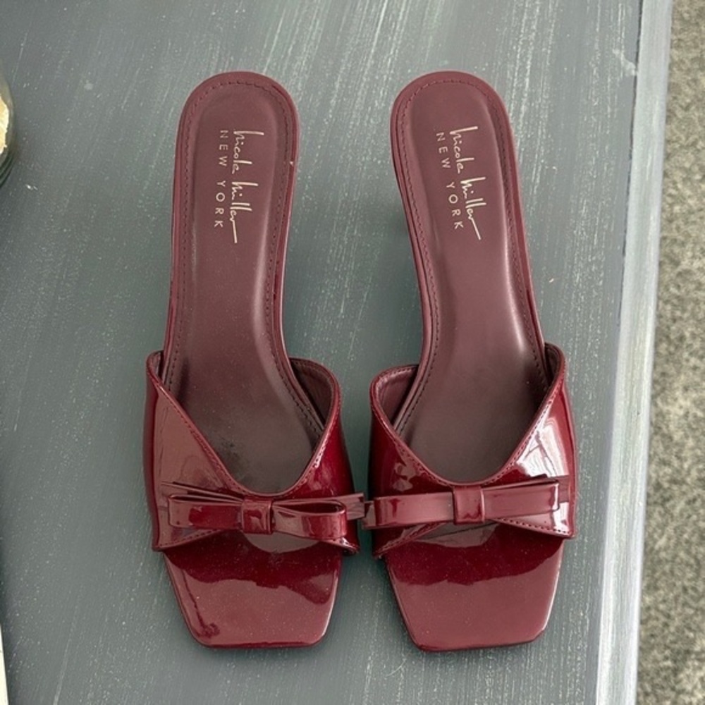 Nicole Miller Maroon Bow Mules